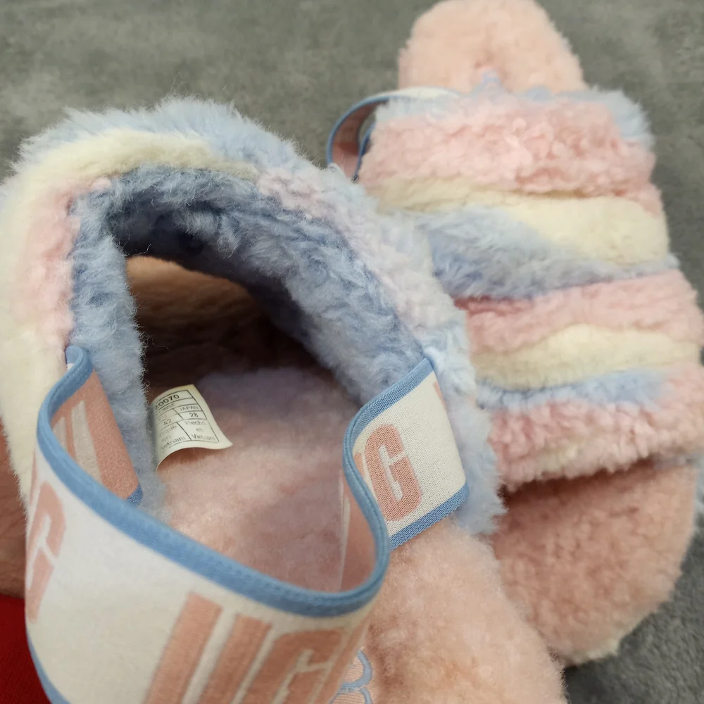 UGG Women's Pastel Fluffy Slippers Size 11 - Picture 10 of 11